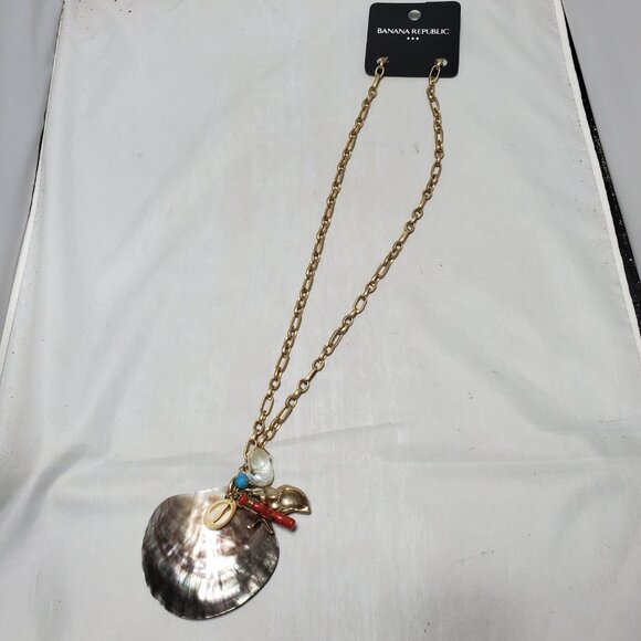 Banana Republic mother of pearl seashell with charms on a gold chain - Picture 3 of 10